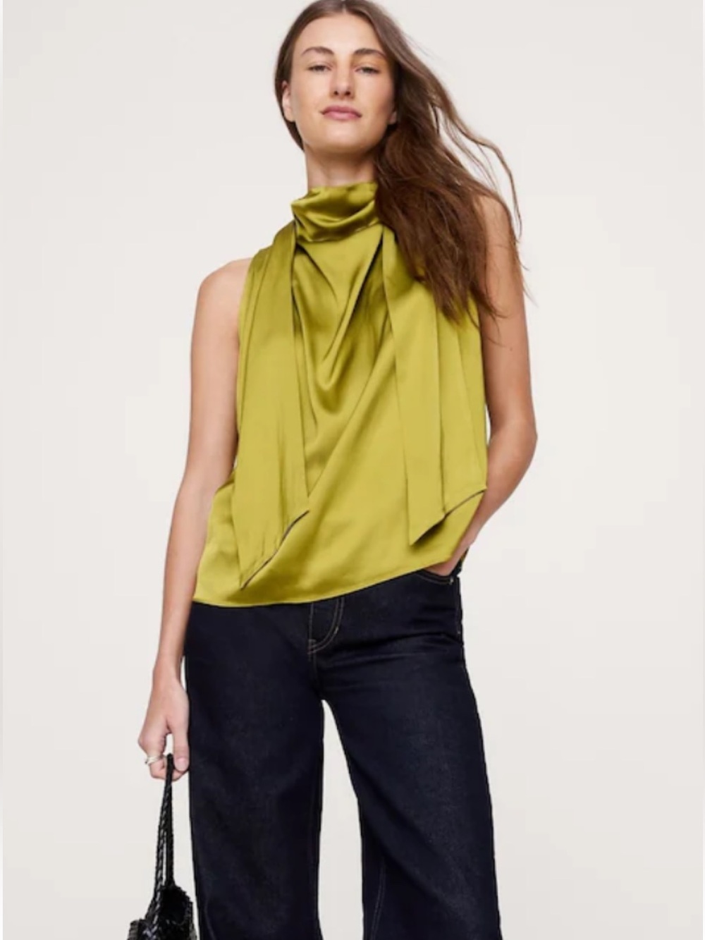 Banana Republic Elegant stretch  Satin Sleeveless Blouse with Tie Sz Medium